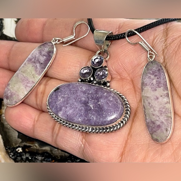 Lepidolite Pendant & Earrings - Picture 5 of 17